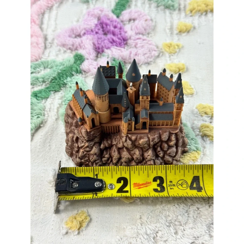 Hallmark Keepsake 2013 Harry Potter Hogwarts Castle Magic Sound Ornament QXI2102